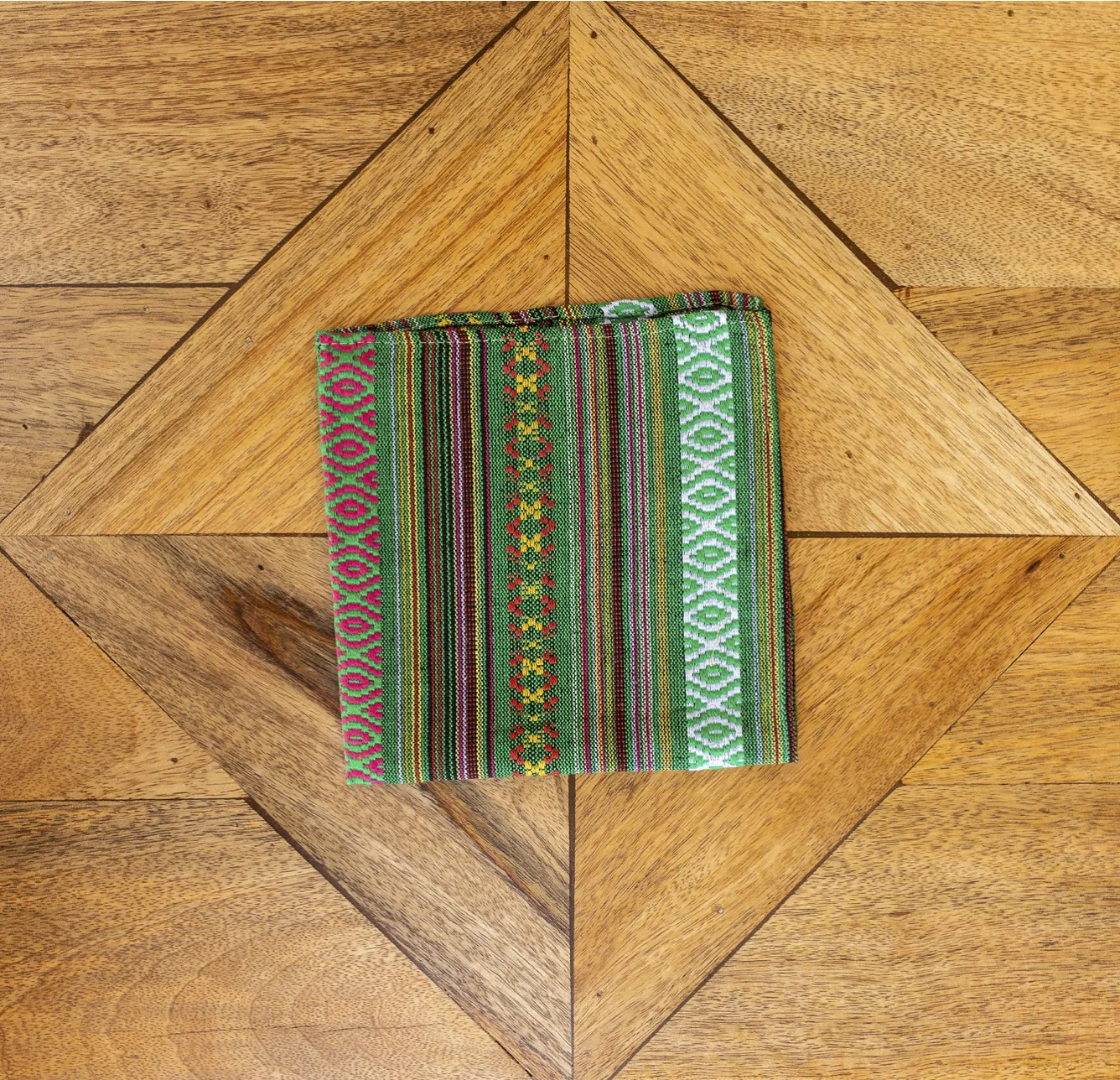 MOWGLI || POCKET SQUARE